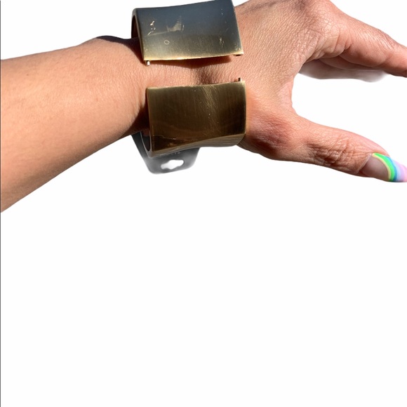 Chunky gold colored bracelet - Picture 9 of 11